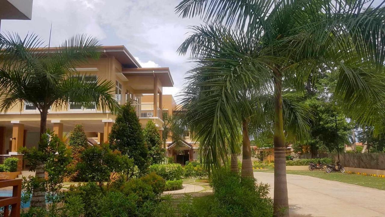 2 Bedroom And Studio Apartments With Private Pool And Gym In Vista Manors Verdant Puerto Princesa Exteriér fotografie