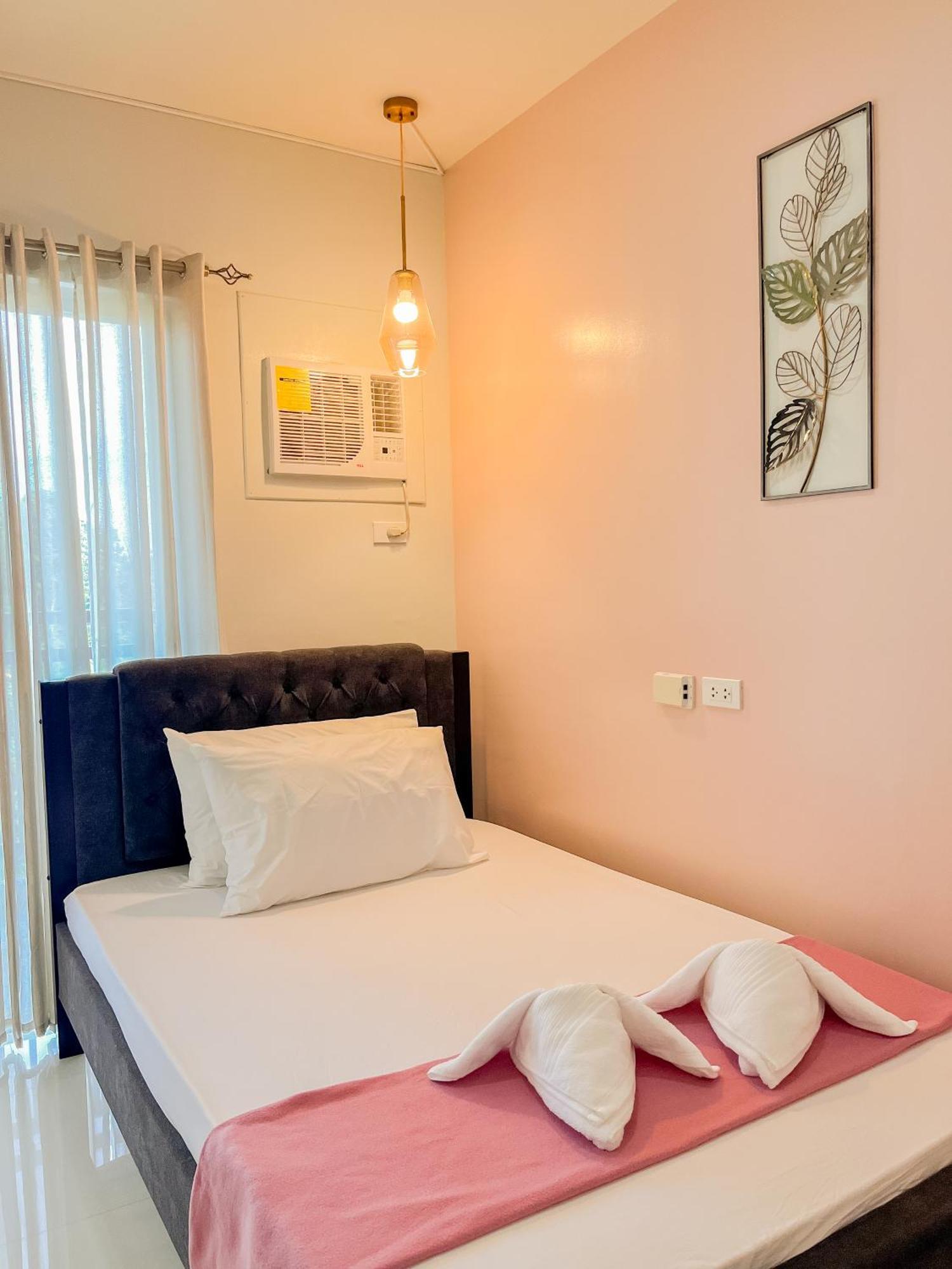 2 Bedroom And Studio Apartments With Private Pool And Gym In Vista Manors Verdant Puerto Princesa Exteriér fotografie