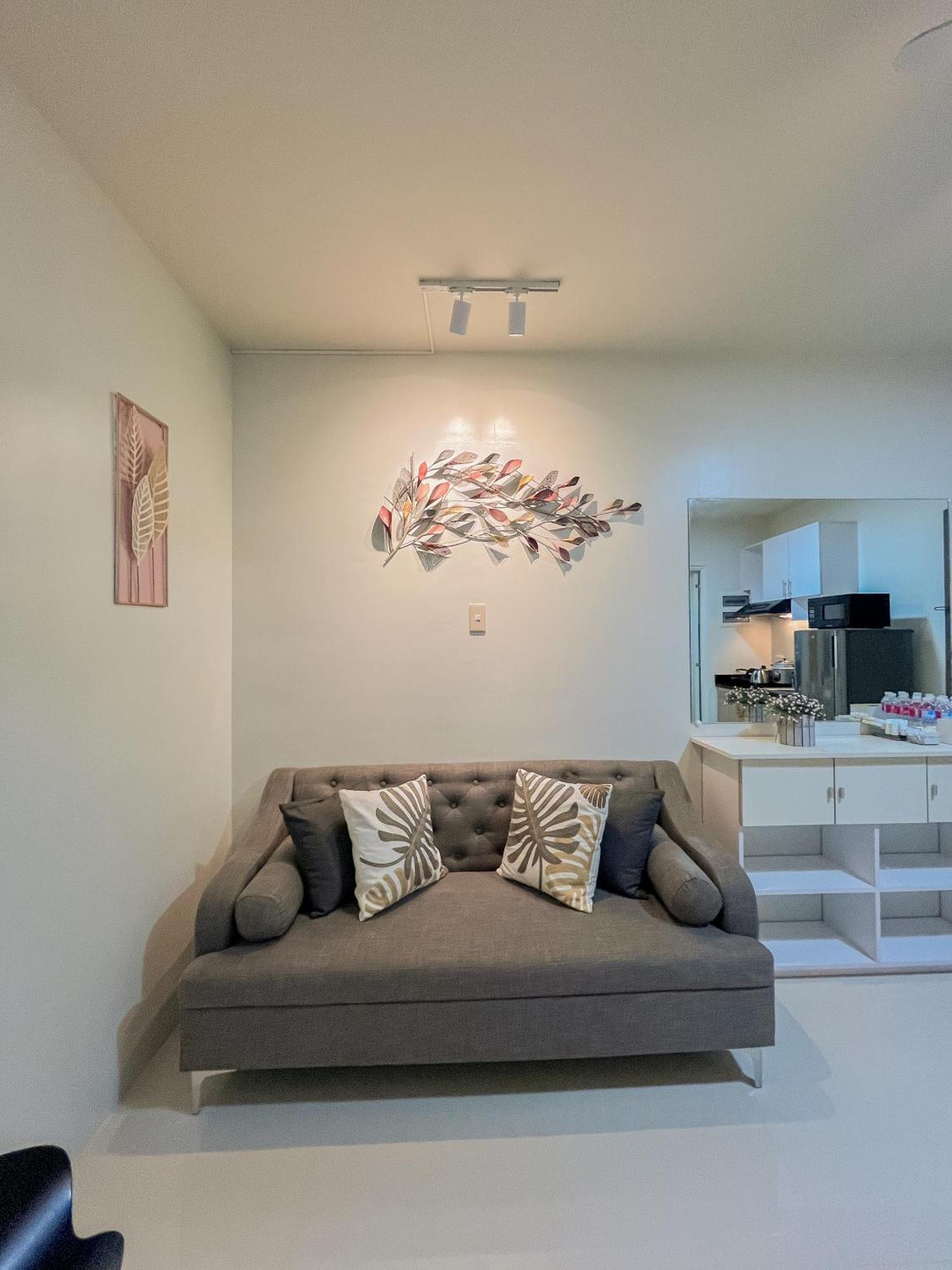 2 Bedroom And Studio Apartments With Private Pool And Gym In Vista Manors Verdant Puerto Princesa Exteriér fotografie