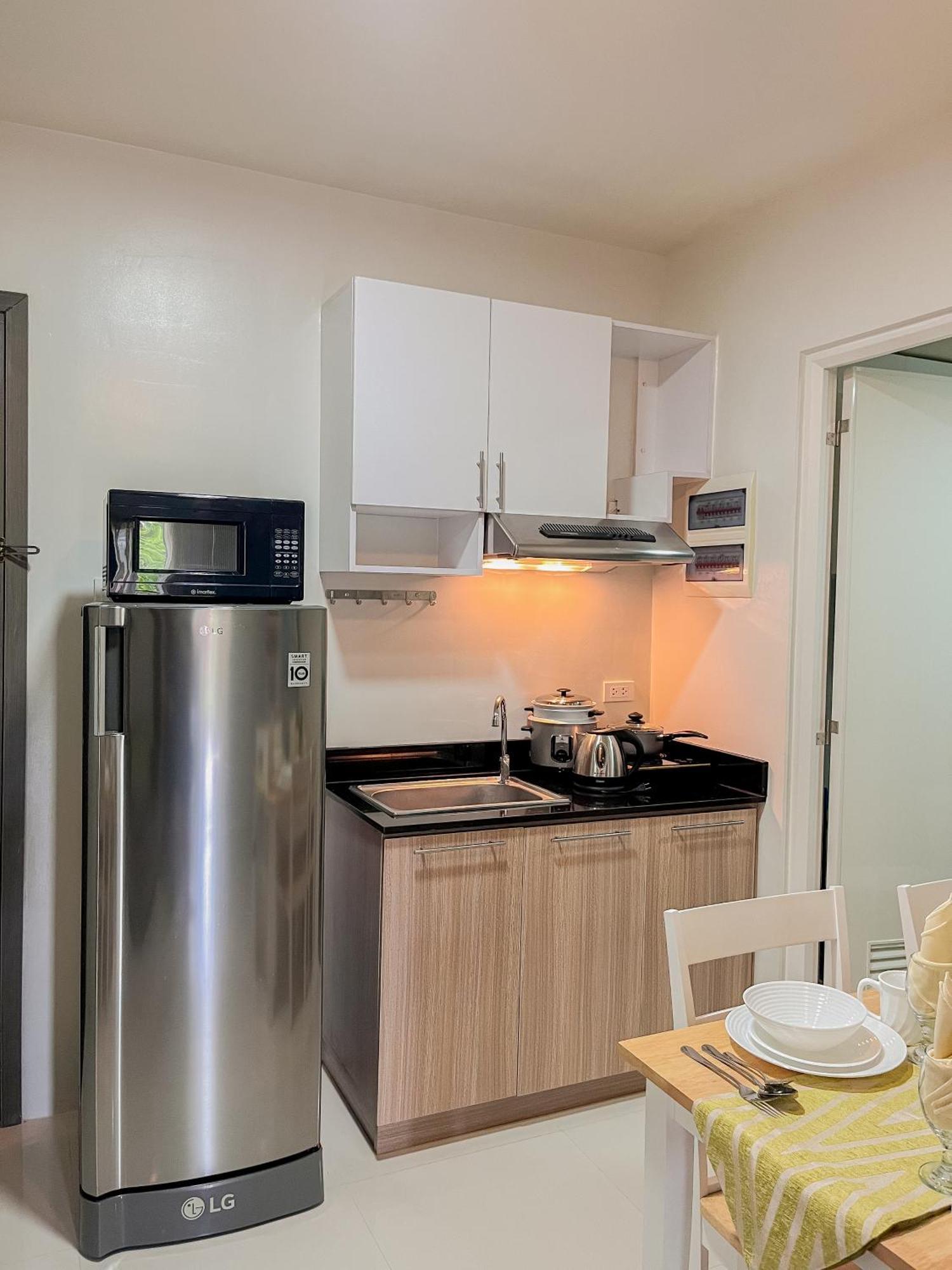 2 Bedroom And Studio Apartments With Private Pool And Gym In Vista Manors Verdant Puerto Princesa Exteriér fotografie
