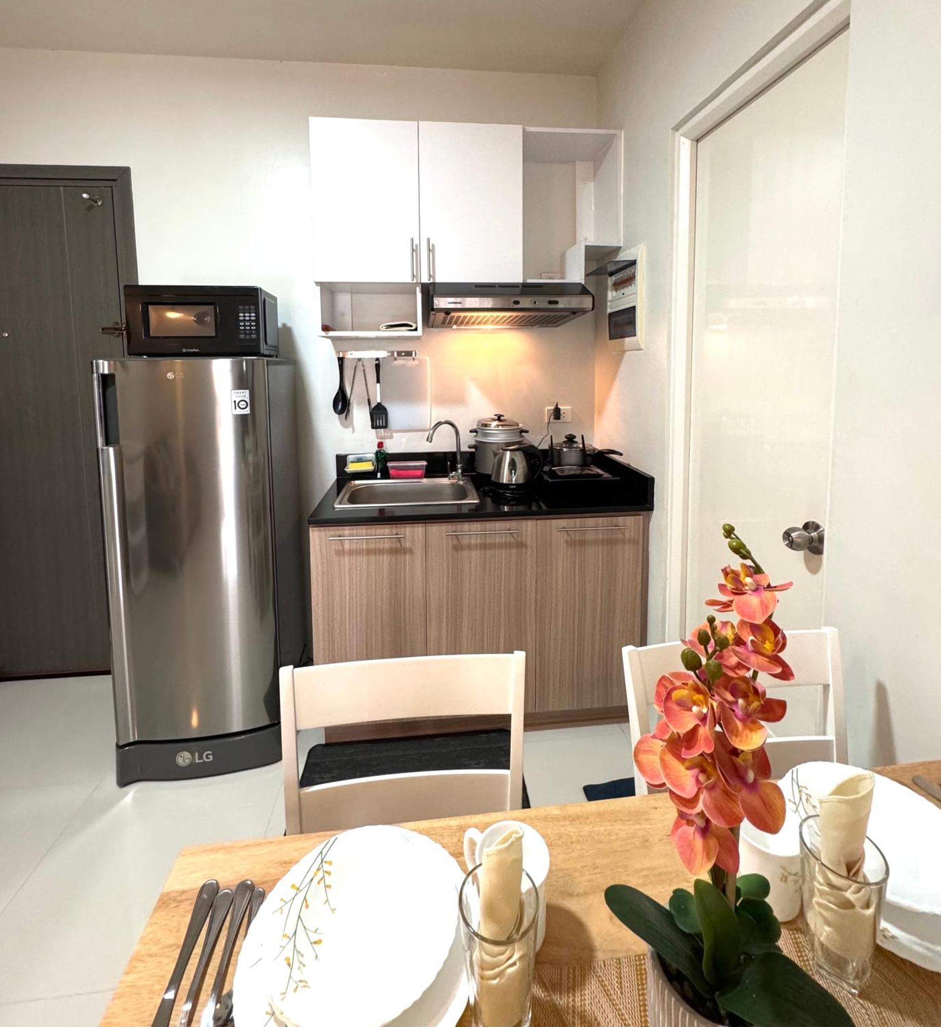 2 Bedroom And Studio Apartments With Private Pool And Gym In Vista Manors Verdant Puerto Princesa Exteriér fotografie
