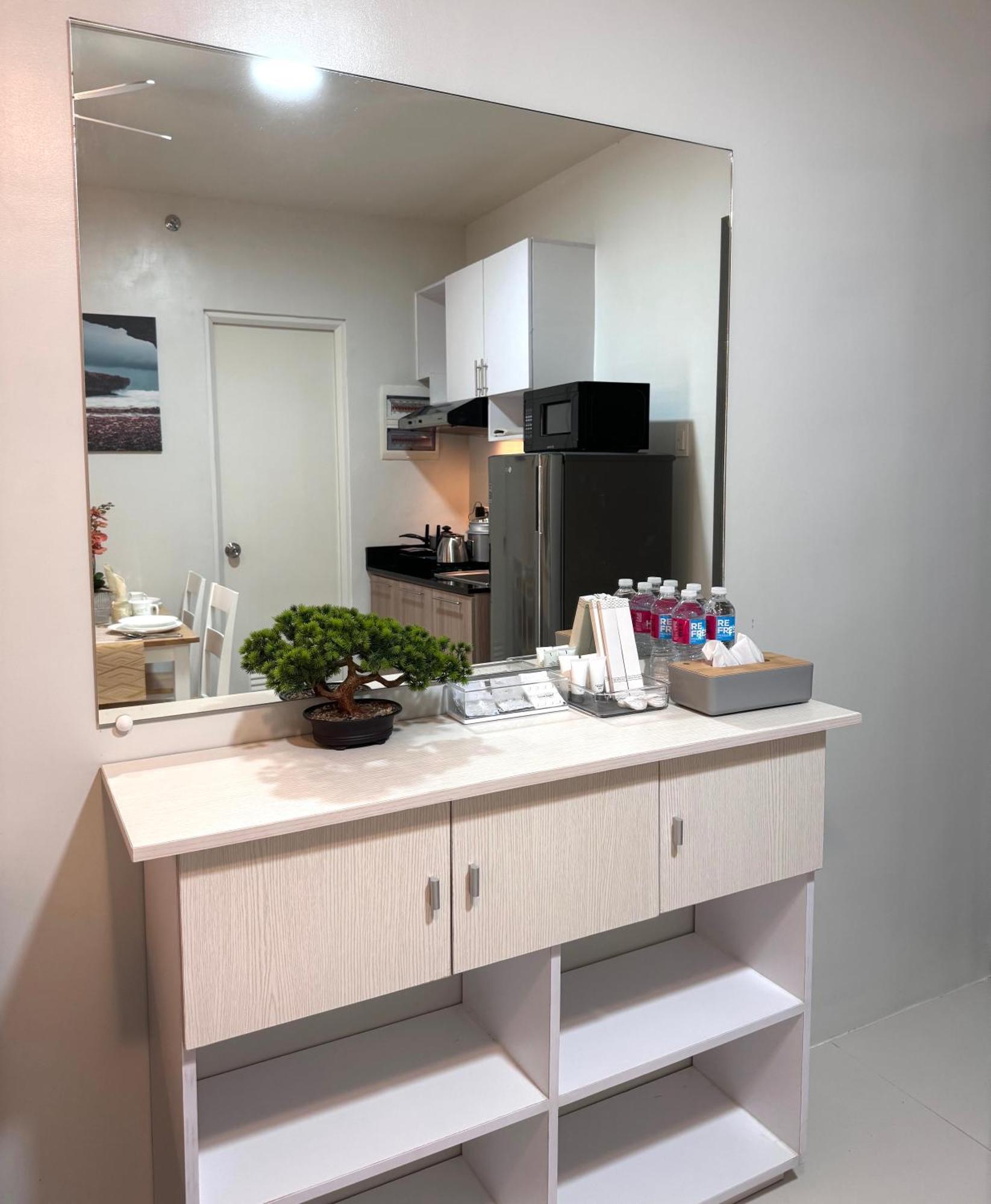 2 Bedroom And Studio Apartments With Private Pool And Gym In Vista Manors Verdant Puerto Princesa Exteriér fotografie
