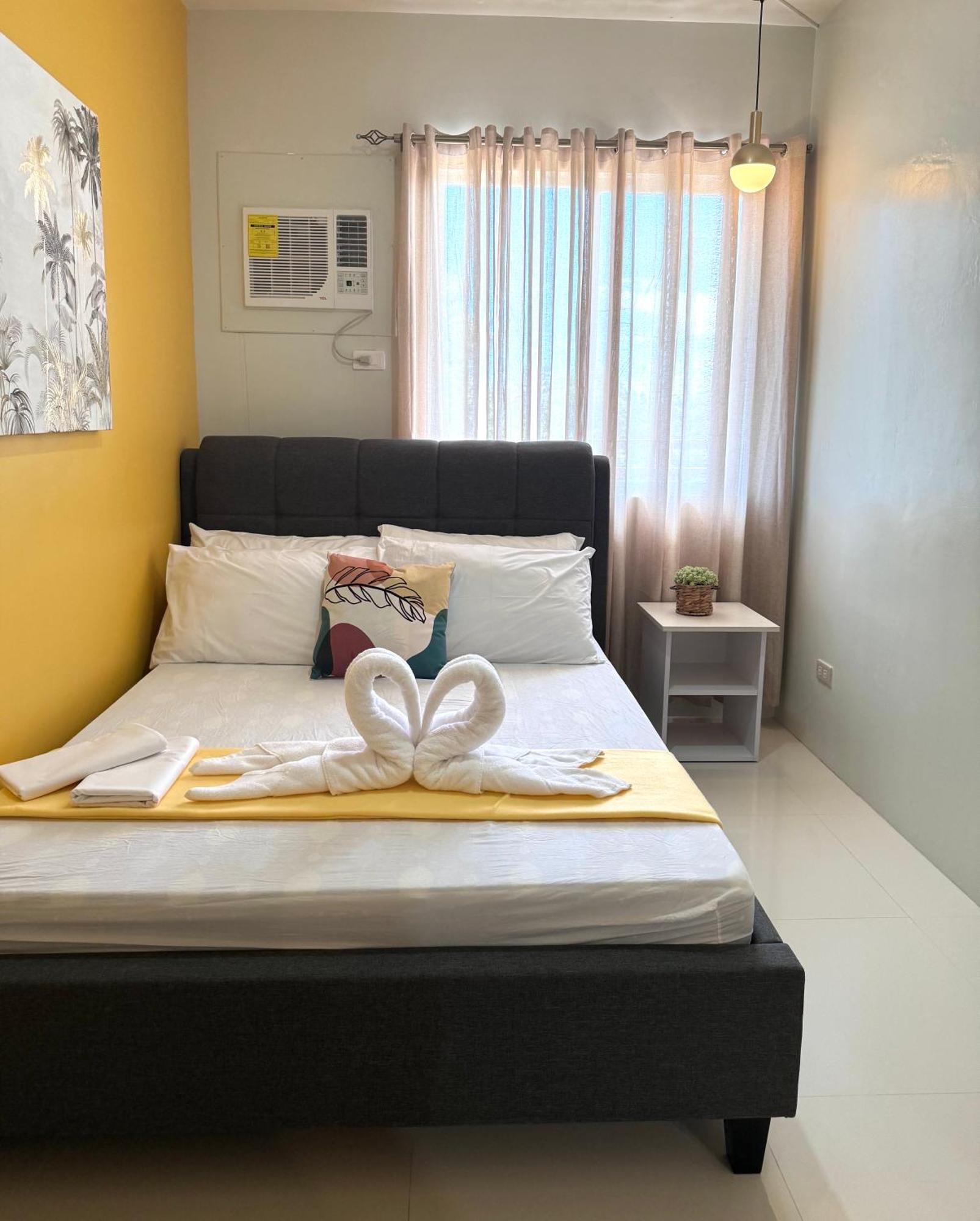2 Bedroom And Studio Apartments With Private Pool And Gym In Vista Manors Verdant Puerto Princesa Exteriér fotografie